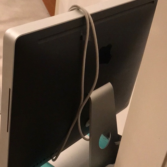 Apple iMac 24 Mid 2007 Core2Duo T7300 2.8GHz Radeon HD 2600 Pro 256MB 500GB 4GB